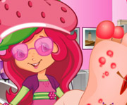 game Strawberry Shortcake Foot Doctor