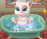 game Talking Angela Bathing